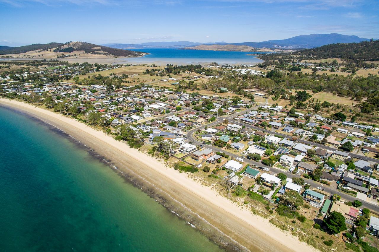 Lauderdale TAS Accommodation Mermaid Beach