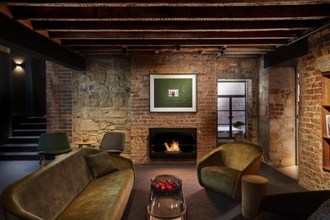 Moss Hotel - Accommodation Mermaid Beach 5