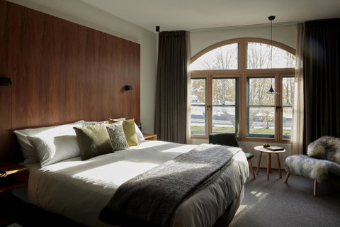 Moss Hotel - Accommodation Mermaid Beach 8