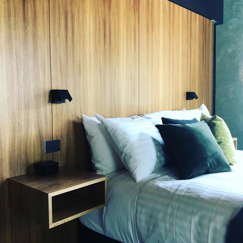 Moss Hotel - Accommodation Mermaid Beach 19