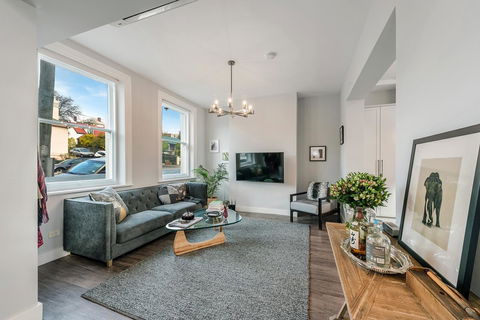 City Retreat Hobart - Accommodation Mermaid Beach 0
