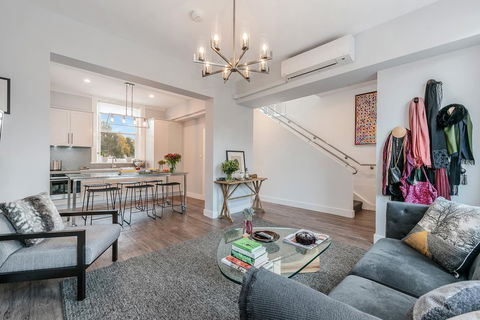 City Retreat Hobart - Accommodation Mermaid Beach 3