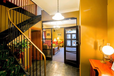 The Tasmanian Inn - Accommodation Mermaid Beach 34