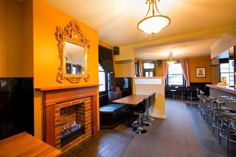 The Tasmanian Inn - Accommodation Mermaid Beach 36