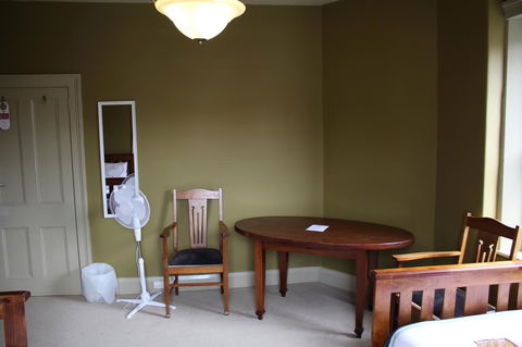 The Tasmanian Inn - Accommodation Mermaid Beach 28