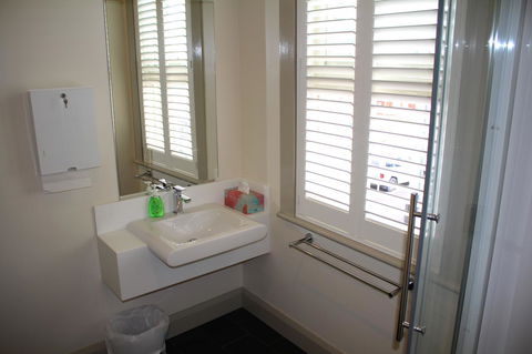 The Tasmanian Inn - Accommodation Mermaid Beach 32