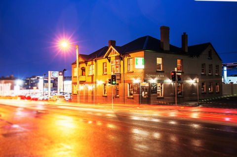 The Tasmanian Inn - Accommodation Mermaid Beach 0