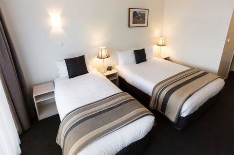 Shoreline Hotel - Accommodation Mermaid Beach 23