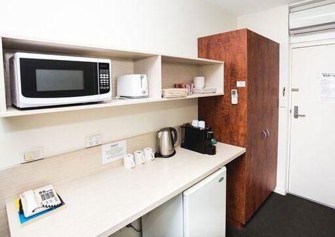 Shoreline Hotel - Accommodation Mermaid Beach 29