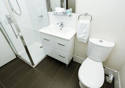 Shoreline Hotel - Accommodation Mermaid Beach 33