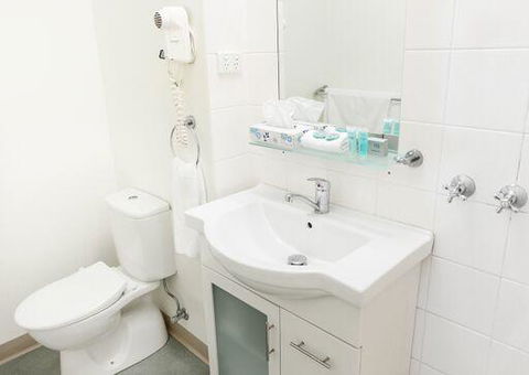 Shoreline Hotel - Accommodation Mermaid Beach 31