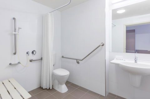 Travelodge Hotel Hobart Airport - Accommodation Mermaid Beach 5