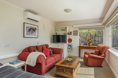 Moonrise View Apartment - Accommodation Mermaid Beach 1