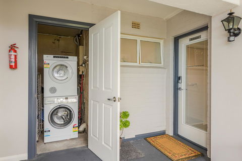 Moonrise View Apartment - Accommodation Mermaid Beach 9