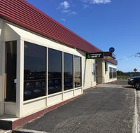 Regatta Point Tavern  Holiday Villas - Accommodation Mermaid Beach