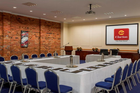 City Park Grand Hotel - Accommodation Mermaid Beach 24