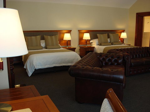 City Park Grand Hotel - Accommodation Mermaid Beach 33