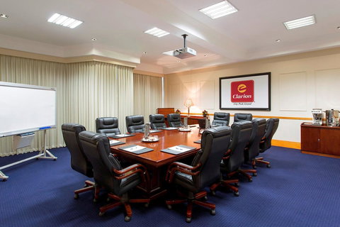 City Park Grand Hotel - Accommodation Mermaid Beach 21