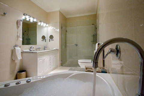 City Park Grand Hotel - Accommodation Mermaid Beach 28