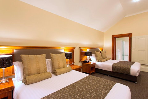 City Park Grand Hotel - Accommodation Mermaid Beach 39