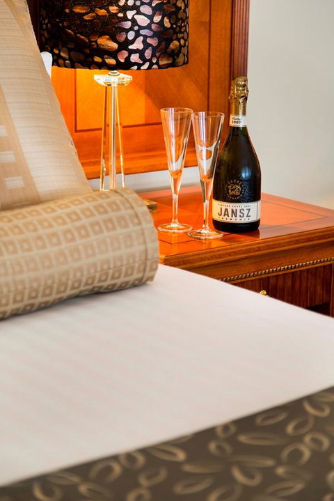 City Park Grand Hotel - Accommodation Mermaid Beach 25