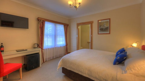 Ashdowns Of Dover - Accommodation Mermaid Beach 7