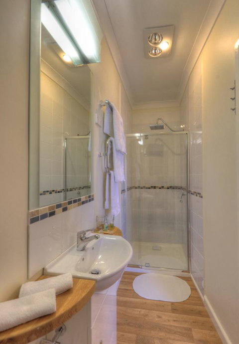 Ashdowns Of Dover - Accommodation Mermaid Beach 8