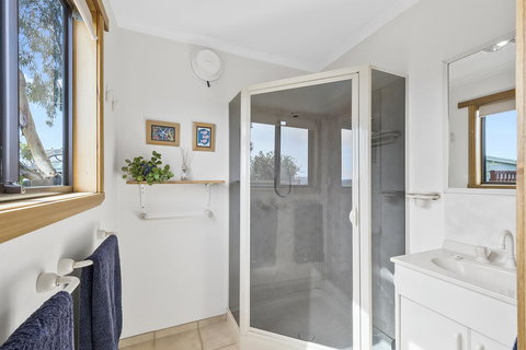 Zenith - Accommodation Mermaid Beach 27