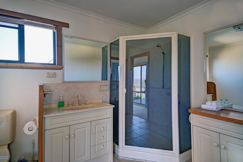 Zenith - Accommodation Mermaid Beach 17