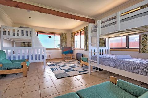 Zenith - Accommodation Mermaid Beach 14