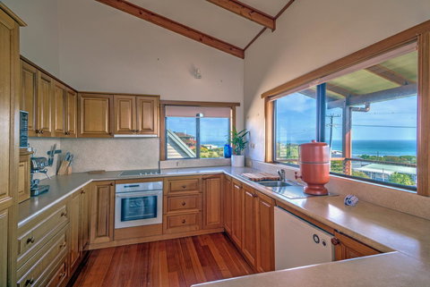Zenith - Accommodation Mermaid Beach 19