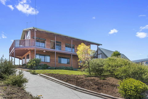 Zenith - Accommodation Mermaid Beach 31