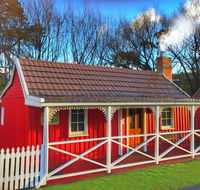 Platypus Playground Riverside Cottage - Accommodation Mermaid Beach