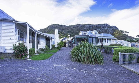 Touchwood Cottages - Accommodation Mermaid Beach 4