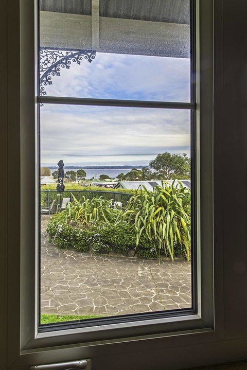 Touchwood Cottages - Accommodation Mermaid Beach 42