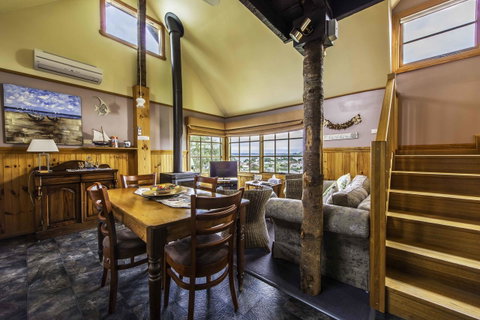 Touchwood Cottages - Accommodation Mermaid Beach 33