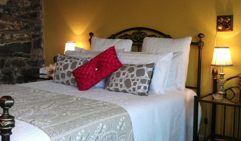 Touchwood Cottages - Accommodation Mermaid Beach 28