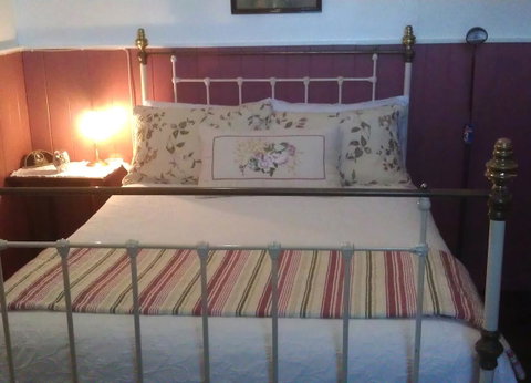 Touchwood Cottages - Accommodation Mermaid Beach 25
