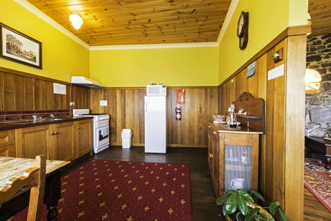 Touchwood Cottages - Accommodation Mermaid Beach 40
