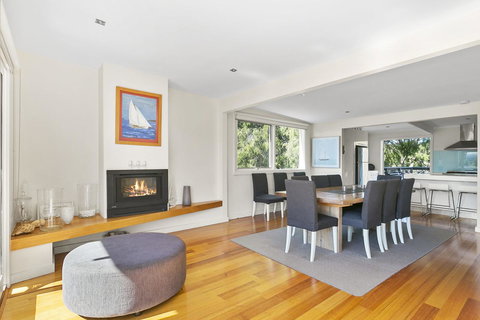 Front Beach House - Accommodation Mermaid Beach 16