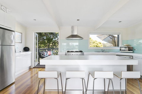 Front Beach House - Accommodation Mermaid Beach 2