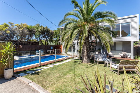 Front Beach House - Accommodation Mermaid Beach 4