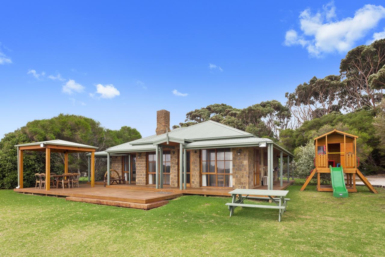 Marengo VIC Accommodation Mermaid Beach