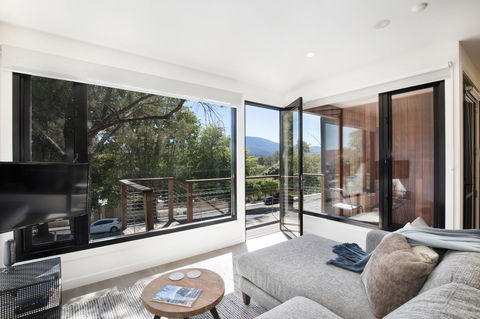 Brooklands Apartments - Accommodation Mermaid Beach 0