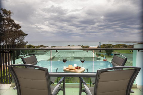 The Dolphin Apartments - Accommodation Mermaid Beach 4