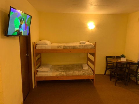 Mountain Creek Motel Bar & Restaurant - Accommodation Mermaid Beach 5