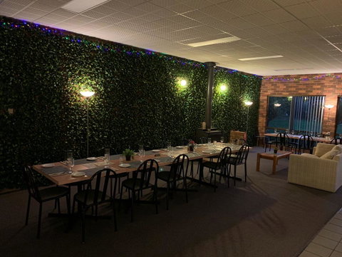Mountain Creek Motel Bar & Restaurant - Accommodation Mermaid Beach 13