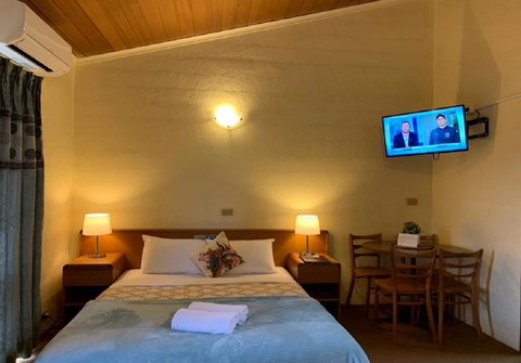Mountain Creek Motel Bar & Restaurant - Accommodation Mermaid Beach 24