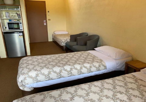 Mountain Creek Motel Bar & Restaurant - Accommodation Mermaid Beach 30