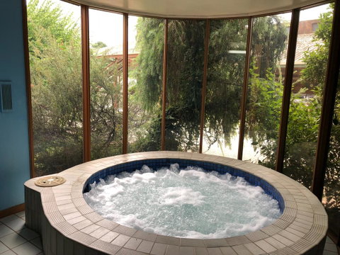 Mountain Creek Motel Bar & Restaurant - Accommodation Mermaid Beach 42